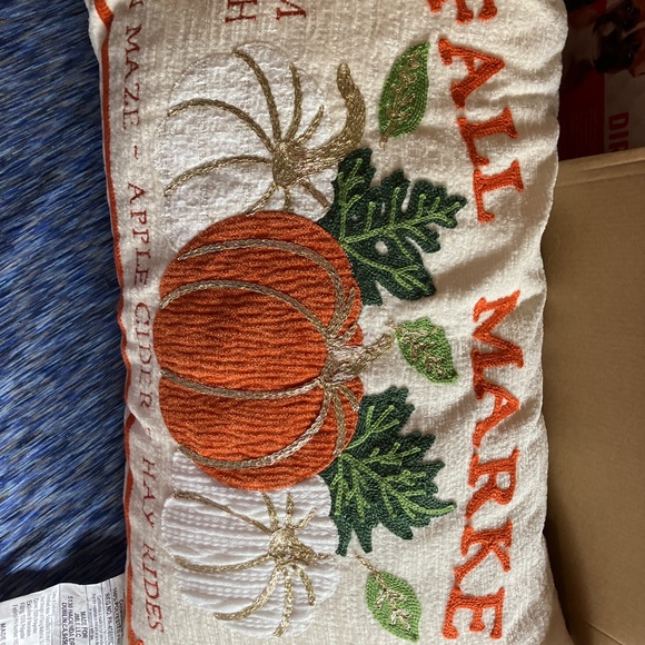 Harvest Falls Pillow - Picture 4 of 6